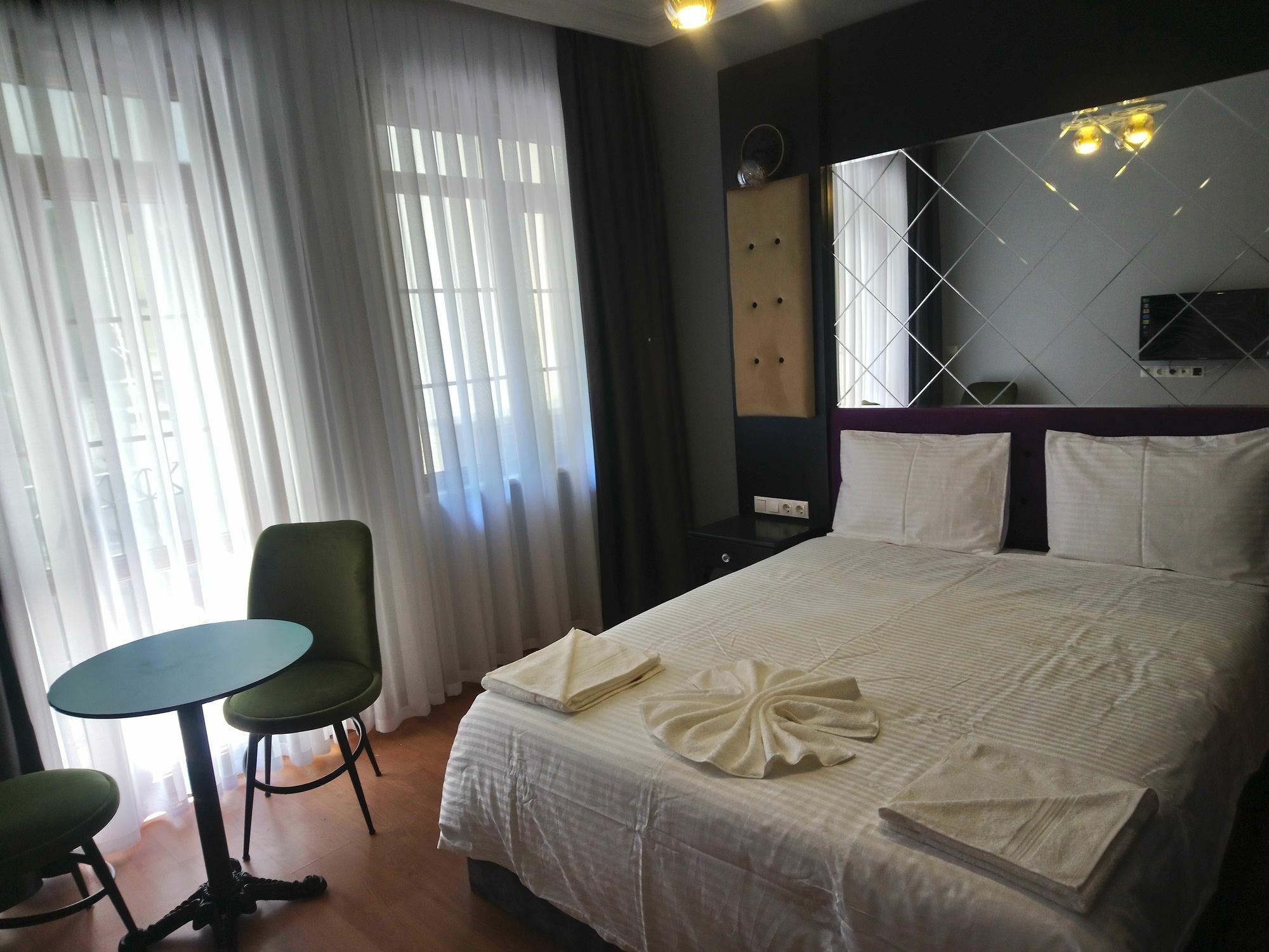 Royal Garden Suite And Hotel Istambul Extérieur photo